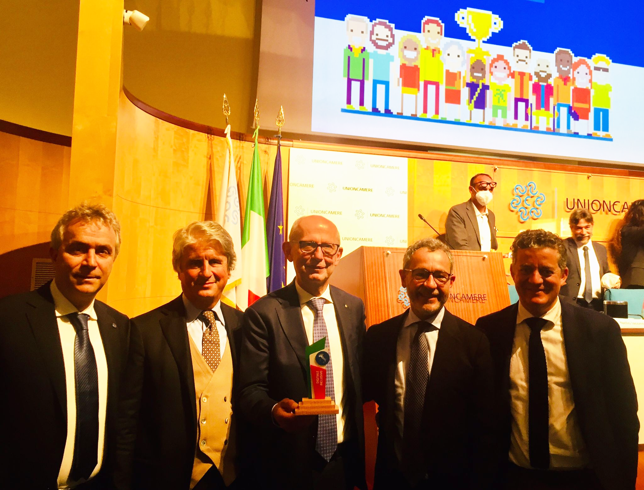 Connessi in buona compagnia, primo premio nazionale per le competenze digitali