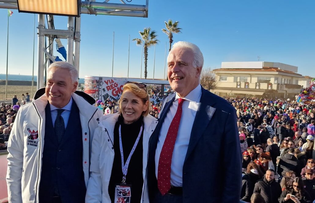Carnevale di Viareggio al via, il presidente Giani: “Biglietto da visita per la Toscana