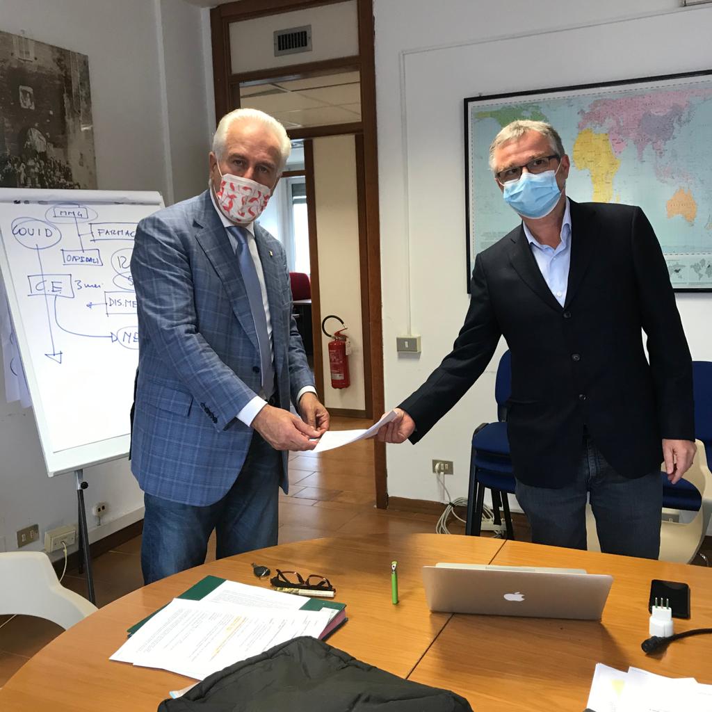 Covid, Giani firma nuova ordinanza: limite a visite in ospedale e stop a gare dilettanti