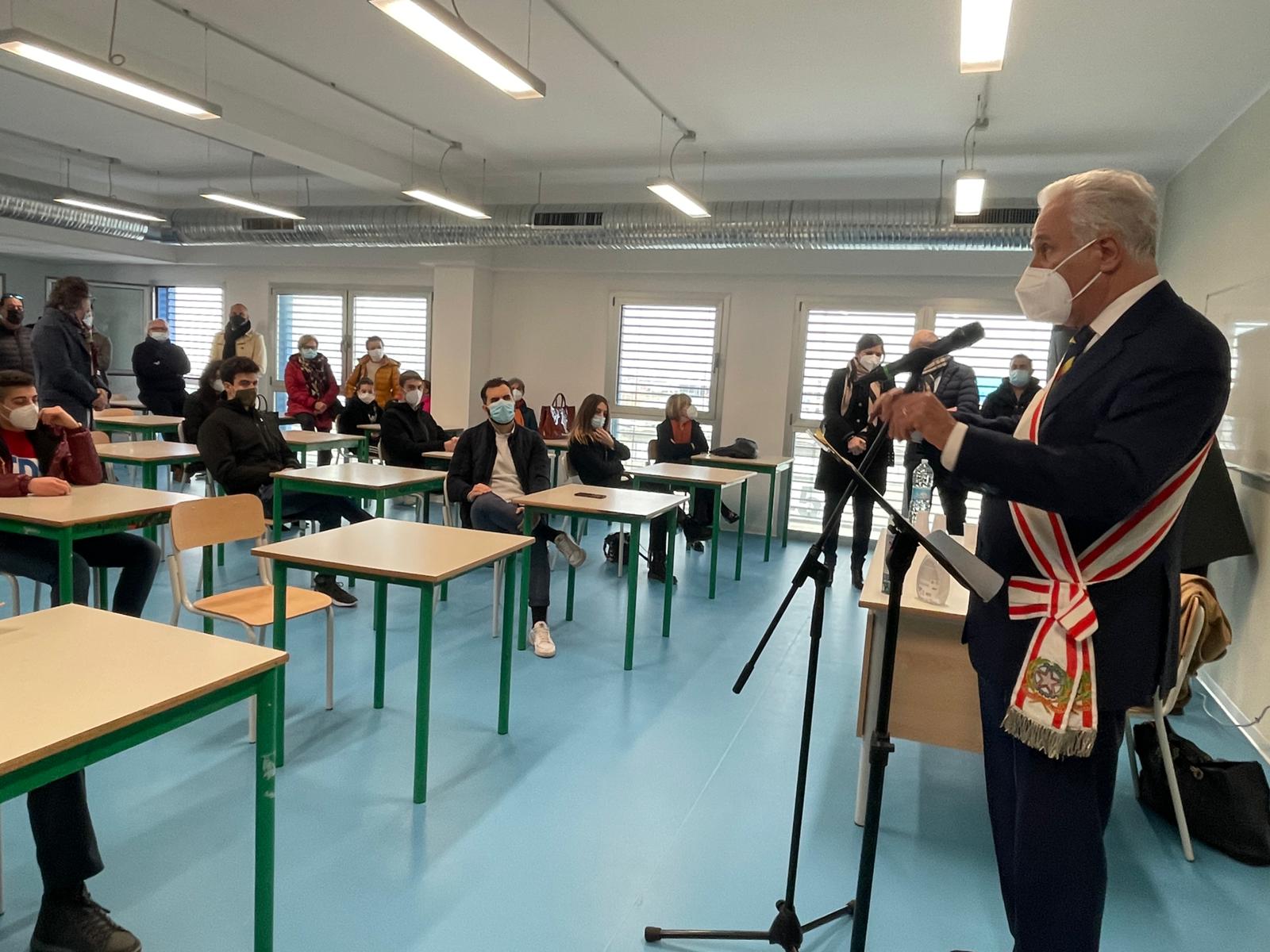 Giani a Pontedera: “Una festa l’inaugurazione del Polo blu”