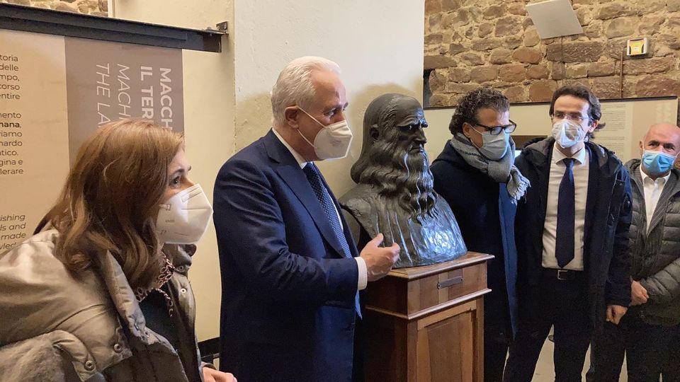 Nel segno di Leonardo: il presidente Giani in visita a Vinci e al Museo Leonardiano
