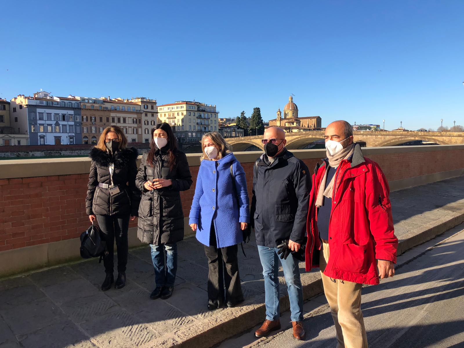 Arno a Firenze: completati i lavori al muro di sponda di lungarno Corsini