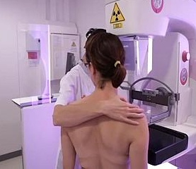 Quasi mille mammografie in un mese, l’unità mobile di Ispro saluta il centro Gavinana