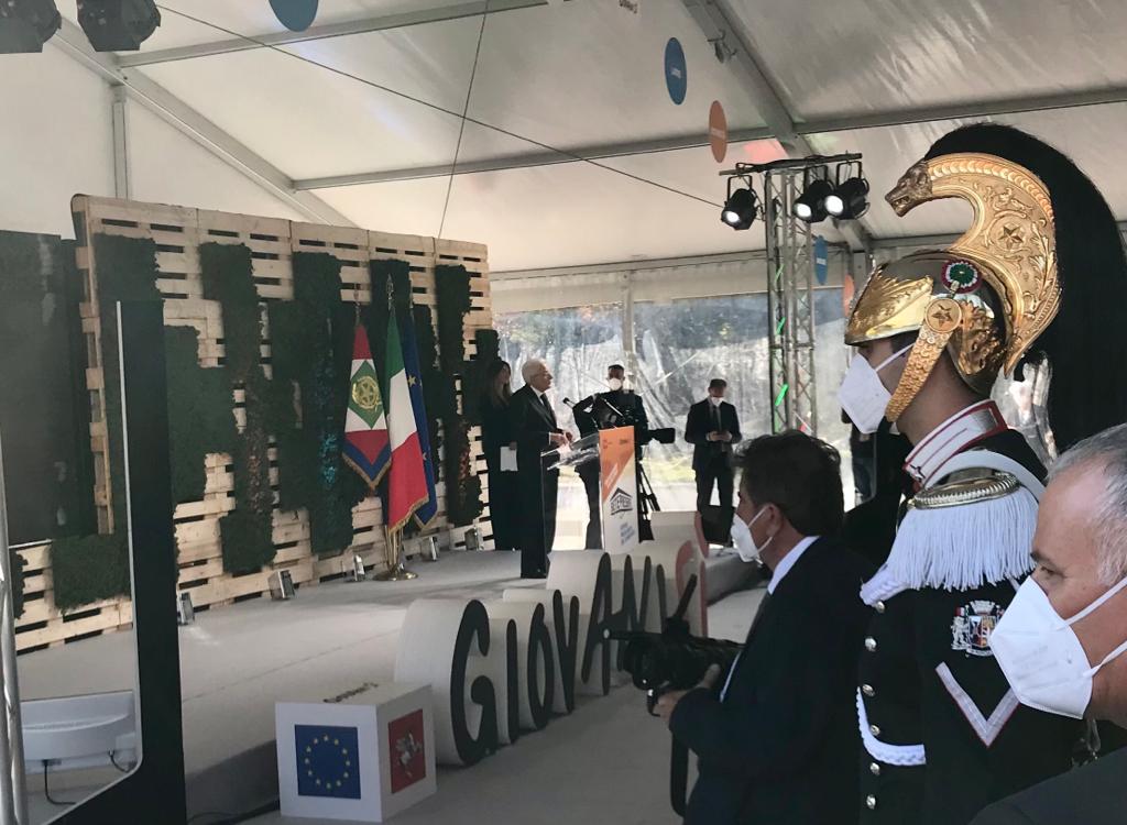 Giani accoglie Mattarella al Gombo: “Benvenuto a casa, presidente”