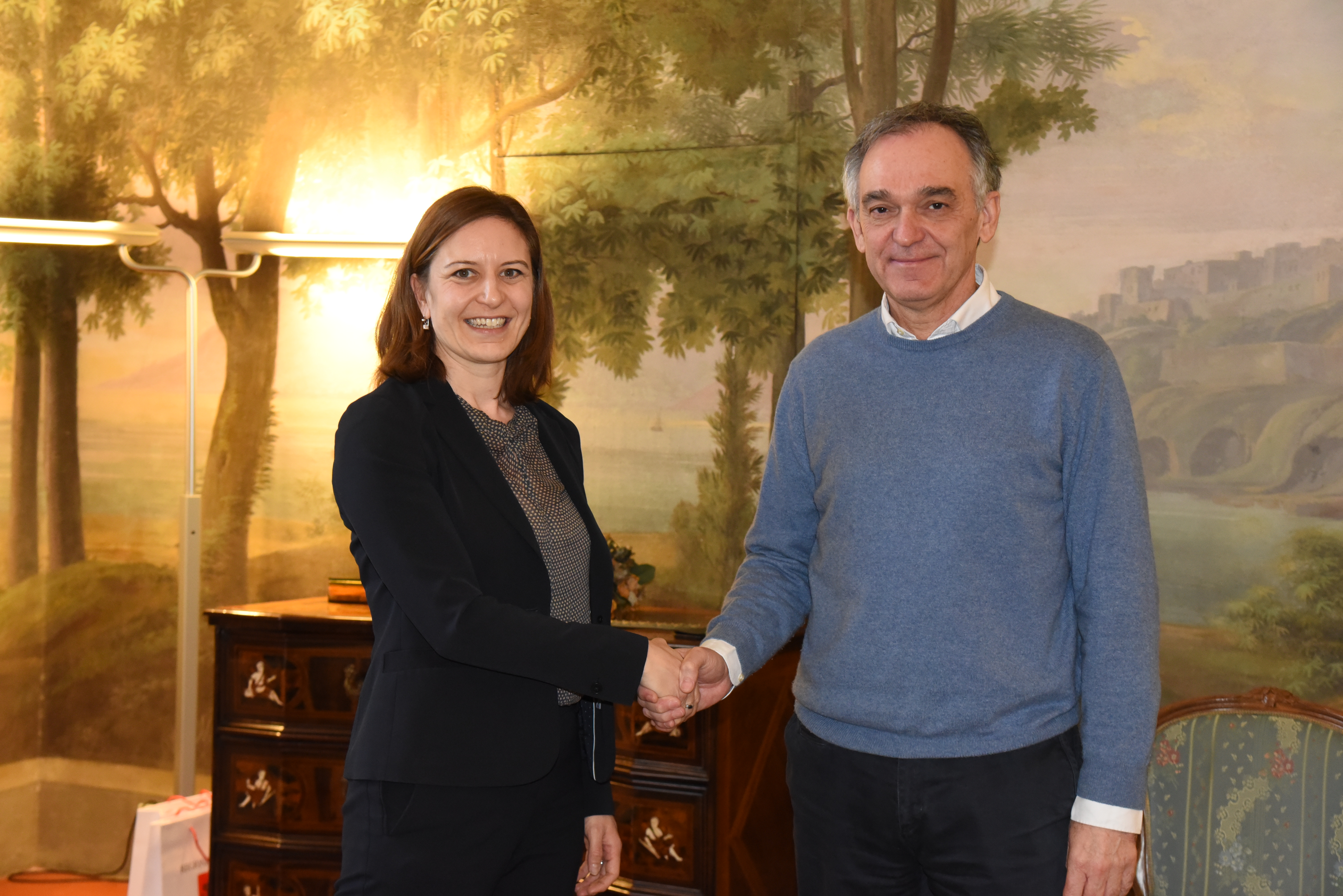 Rossi riceve la vice capo missione dell’ambasciata britannica Eleanor Sanders