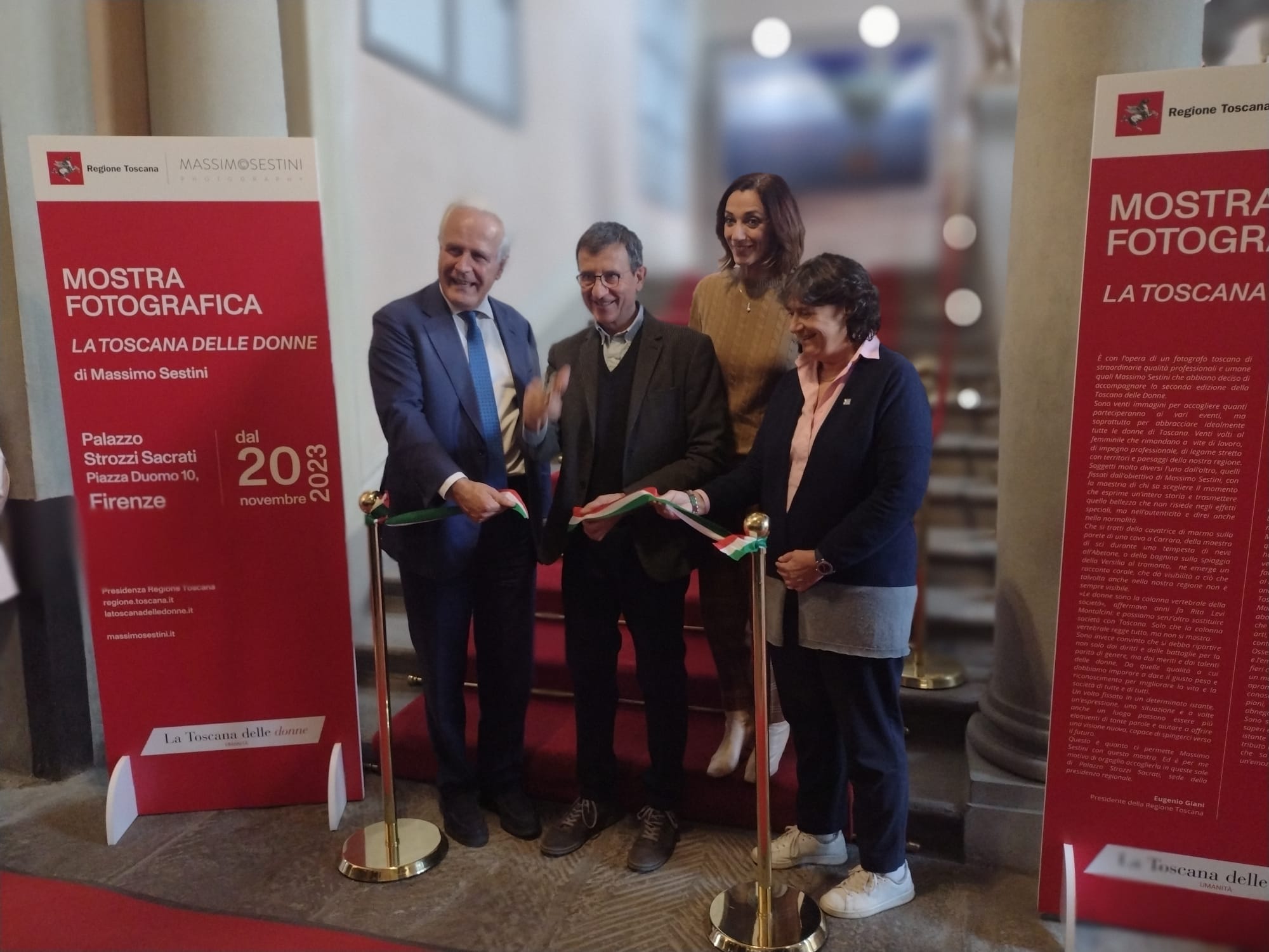 Immagine I venti volti della Toscana delle donne. Inaugurata la mostra di Massimo Sestini 