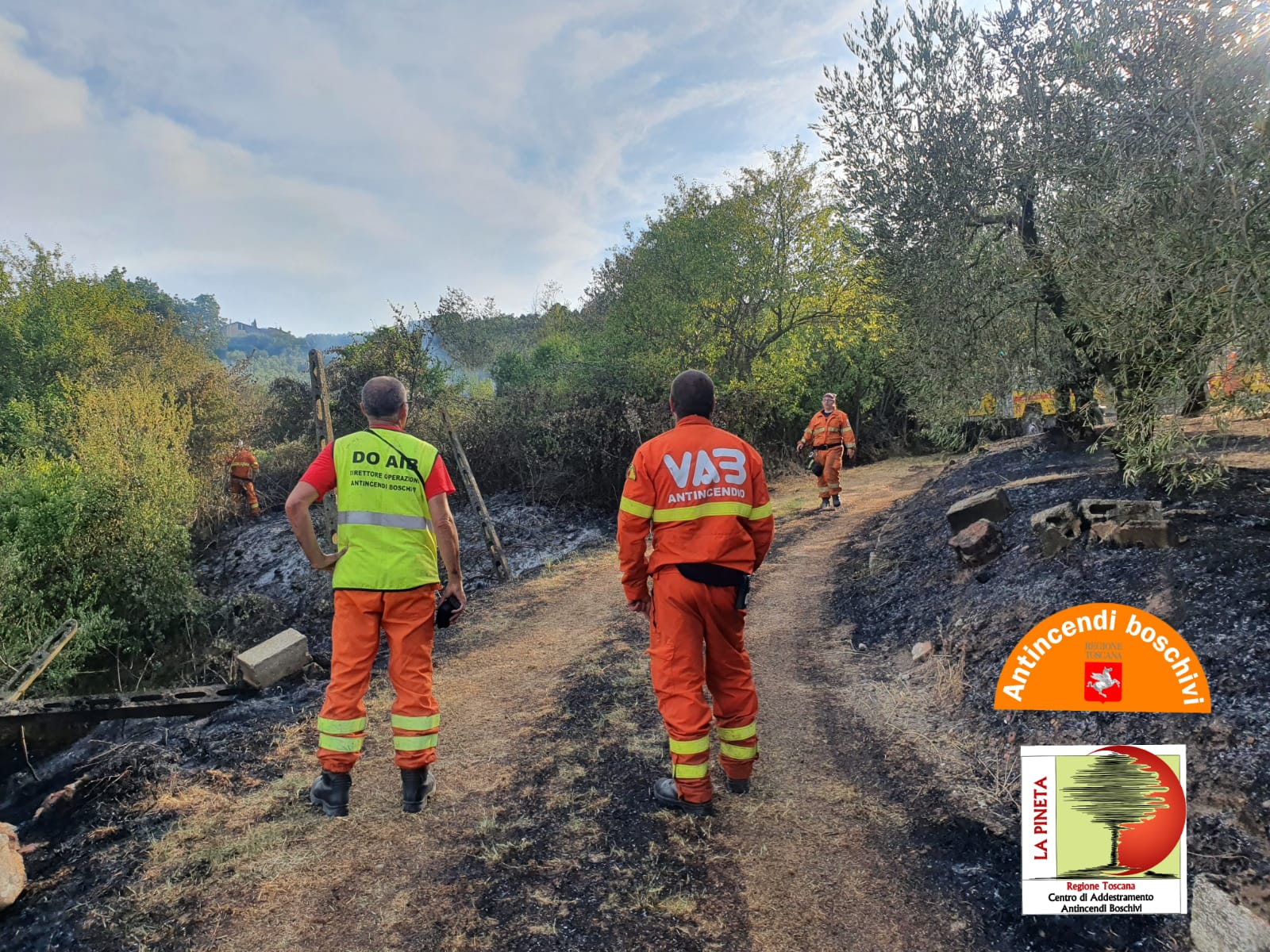 In fase di bonifica l'incendio a Il Colle nel comune di Quarrata (PT)
