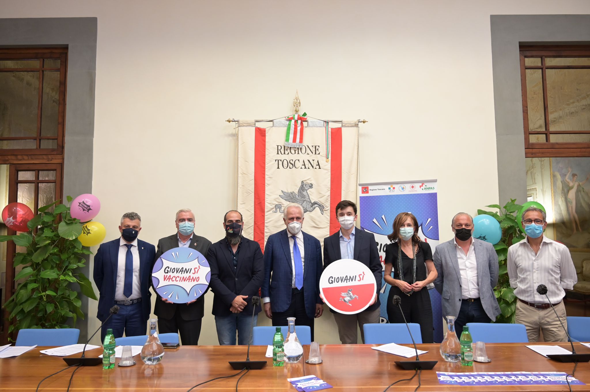 Vaccini, la Regione Toscana tra i giovani