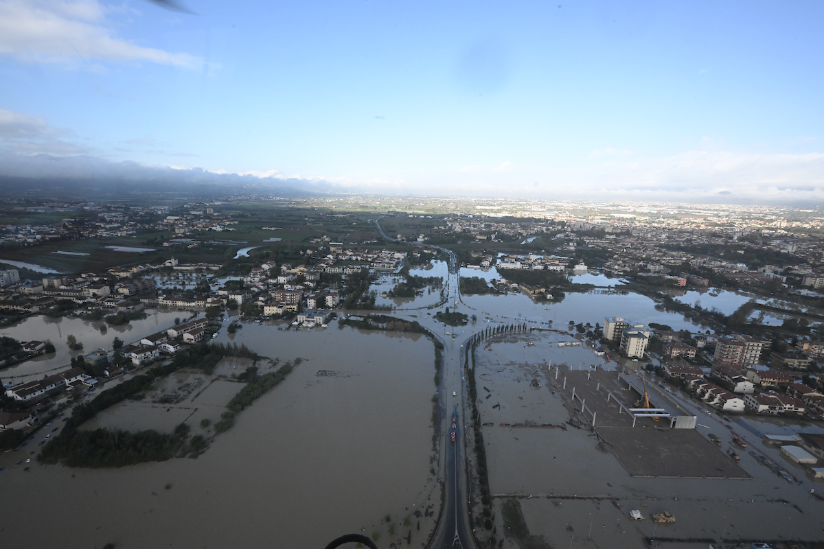 Flood emergency 2023, presentation of tenders to support businesses: 11 April, 1.15 pm