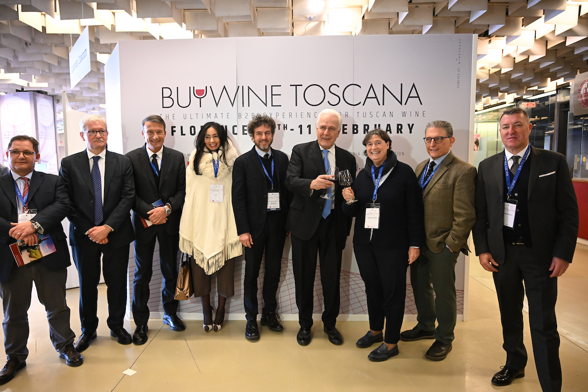 BuyWine, Giani e Saccardi all’apertura: “Vino toscano forte e competitivo”