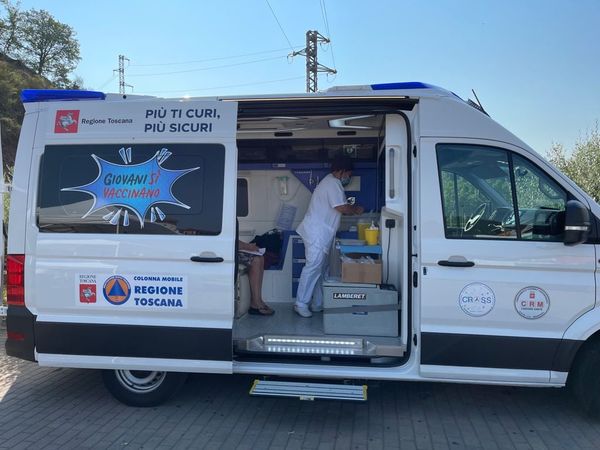 #GiovaniSìVaccinano: il camper della regione sulla montagna pistoiese