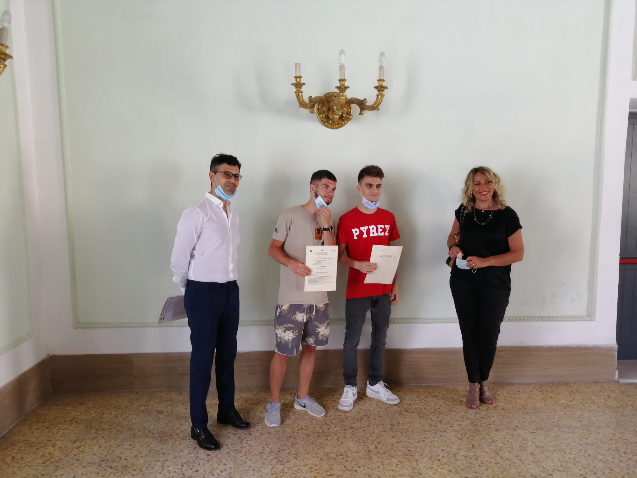 Grieco a Livorno ha consegnato i primi diplomi in apprendistato: 