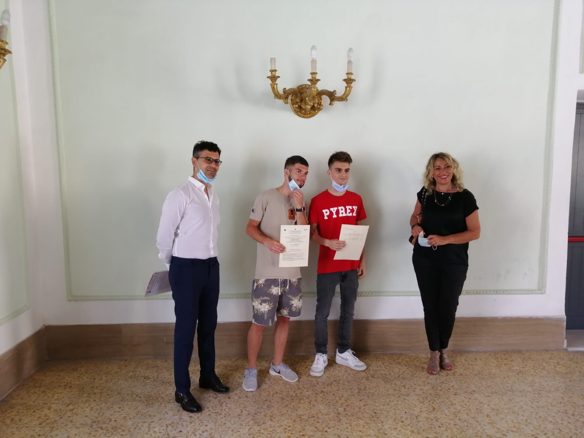 Grieco a Livorno ha consegnato i primi diplomi in apprendistato: