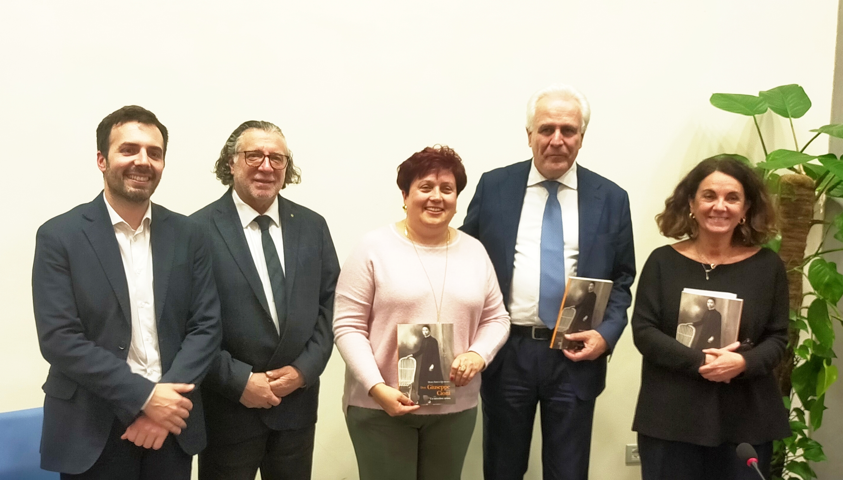 Don Giuseppe Cioni, presentato il libro che traccia un ritratto del sacerdote artista