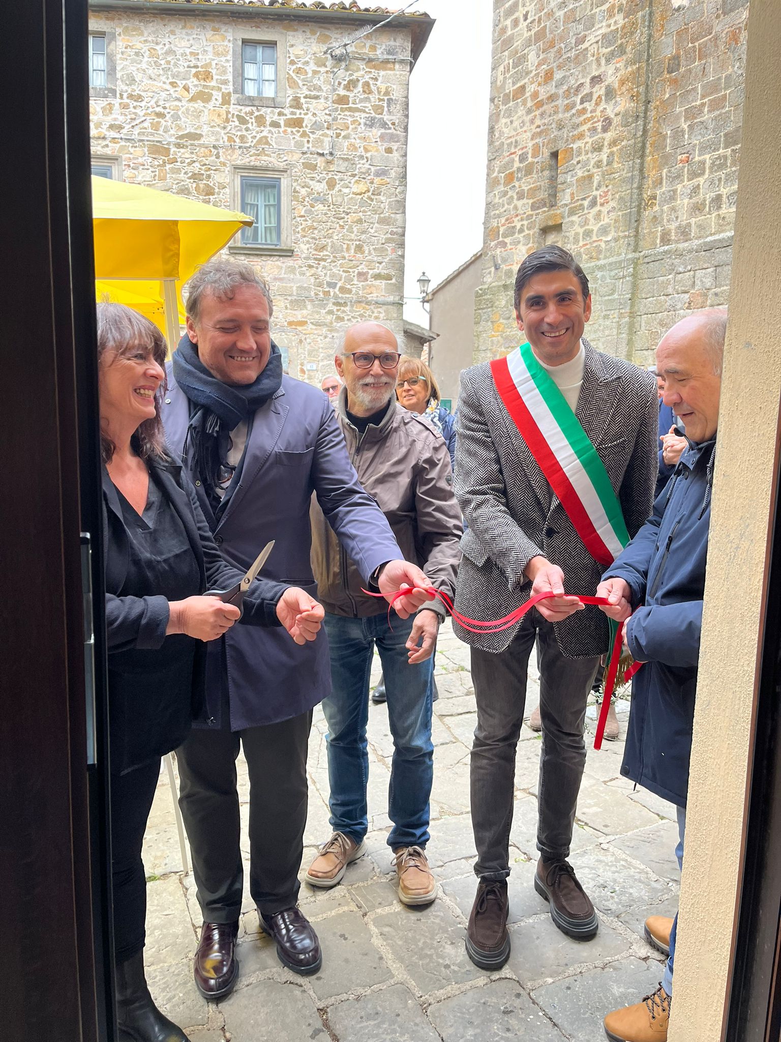 Cooperative di comunità, inaugurata ‘Il Borgo’ a Montelaterone, sull’Amiata