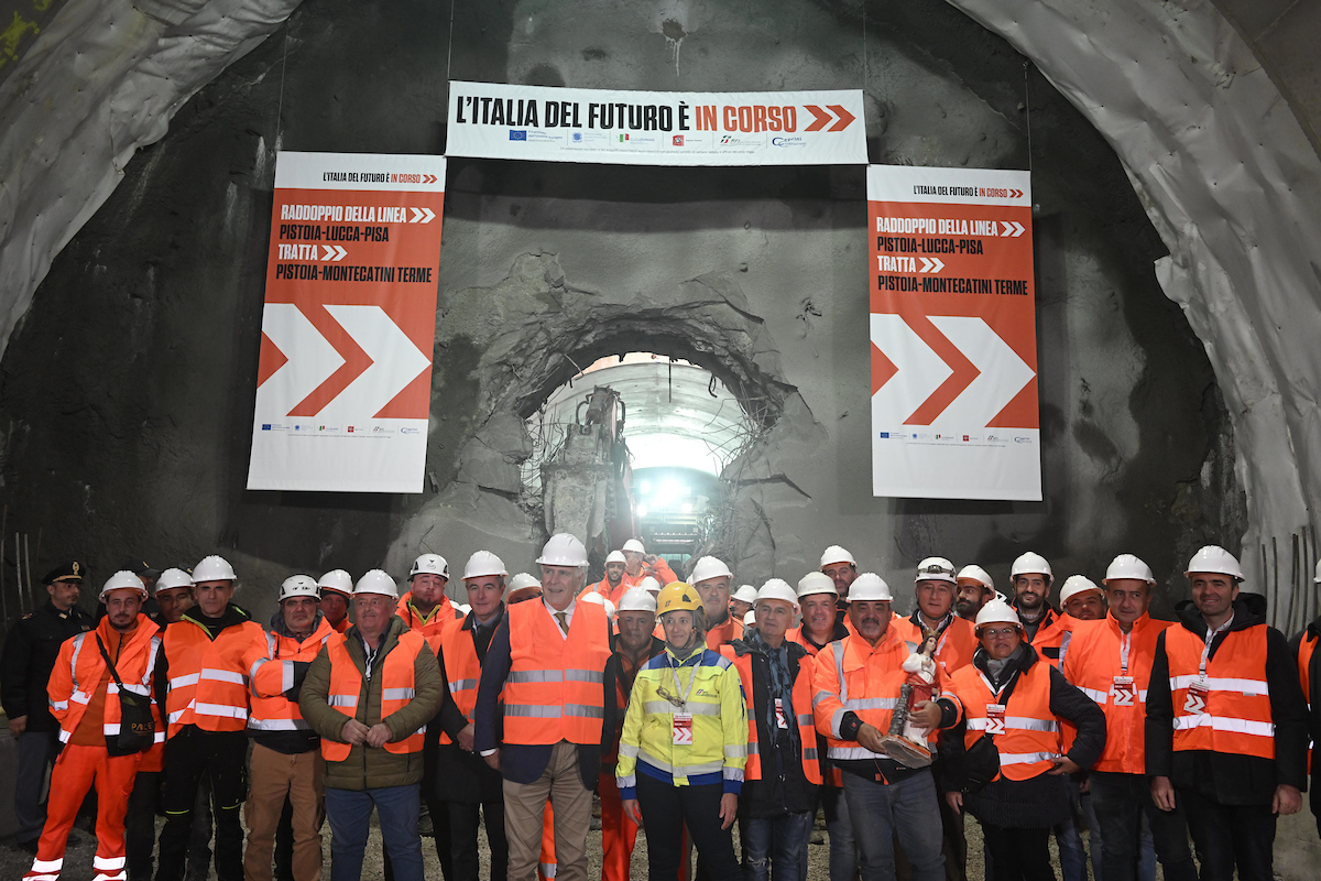 Raddoppio Pistoia-Montecatini, abbattuto ultimo diaframma galleria Serravalle