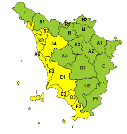 Maltempo, codice giallo sulla costa per temporali forti