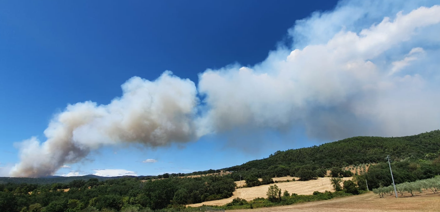 Incendio Civitella Paganico, situazione in miglioramento