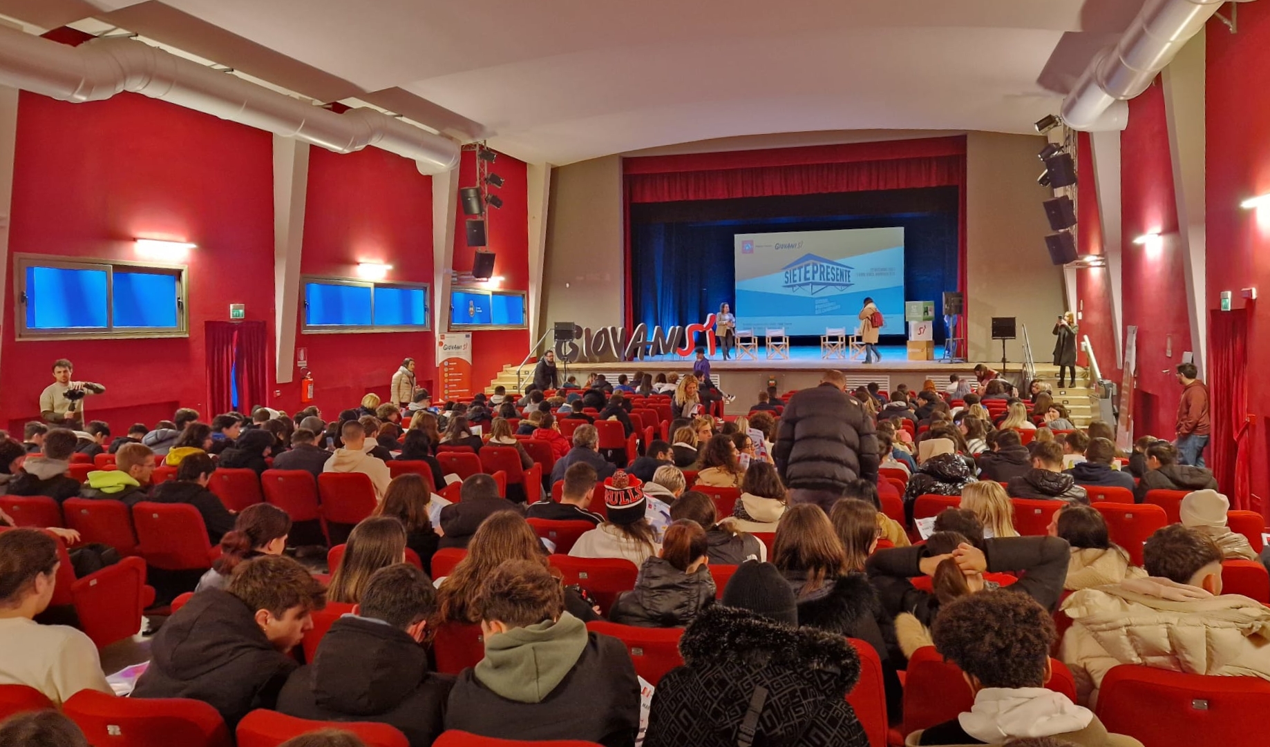 “Giovanisì”, dal Teatro Jenco di Viareggio la voglia di partecipazione di 300 ragazzi