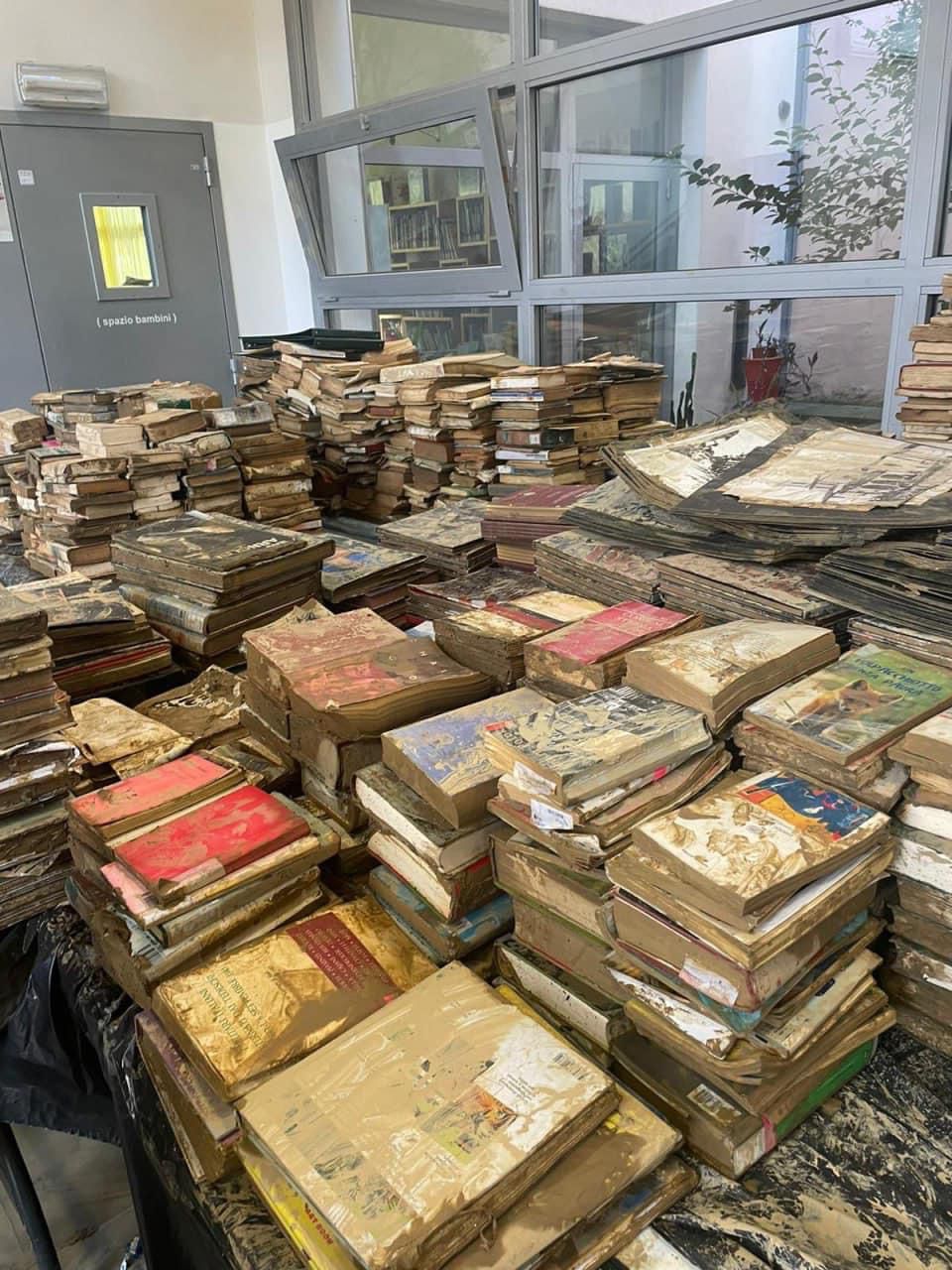 Biblioteca Michelucci di Quarrata: Giani “Al via il salvataggio dell’archivio storico”