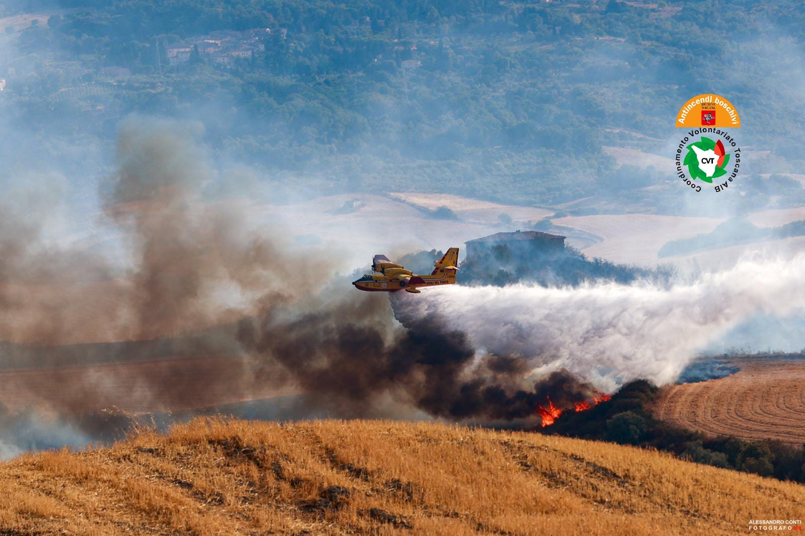 Incendi, proseguono le operazioni a Manciano, Rosignano Marittimo e Lajatico