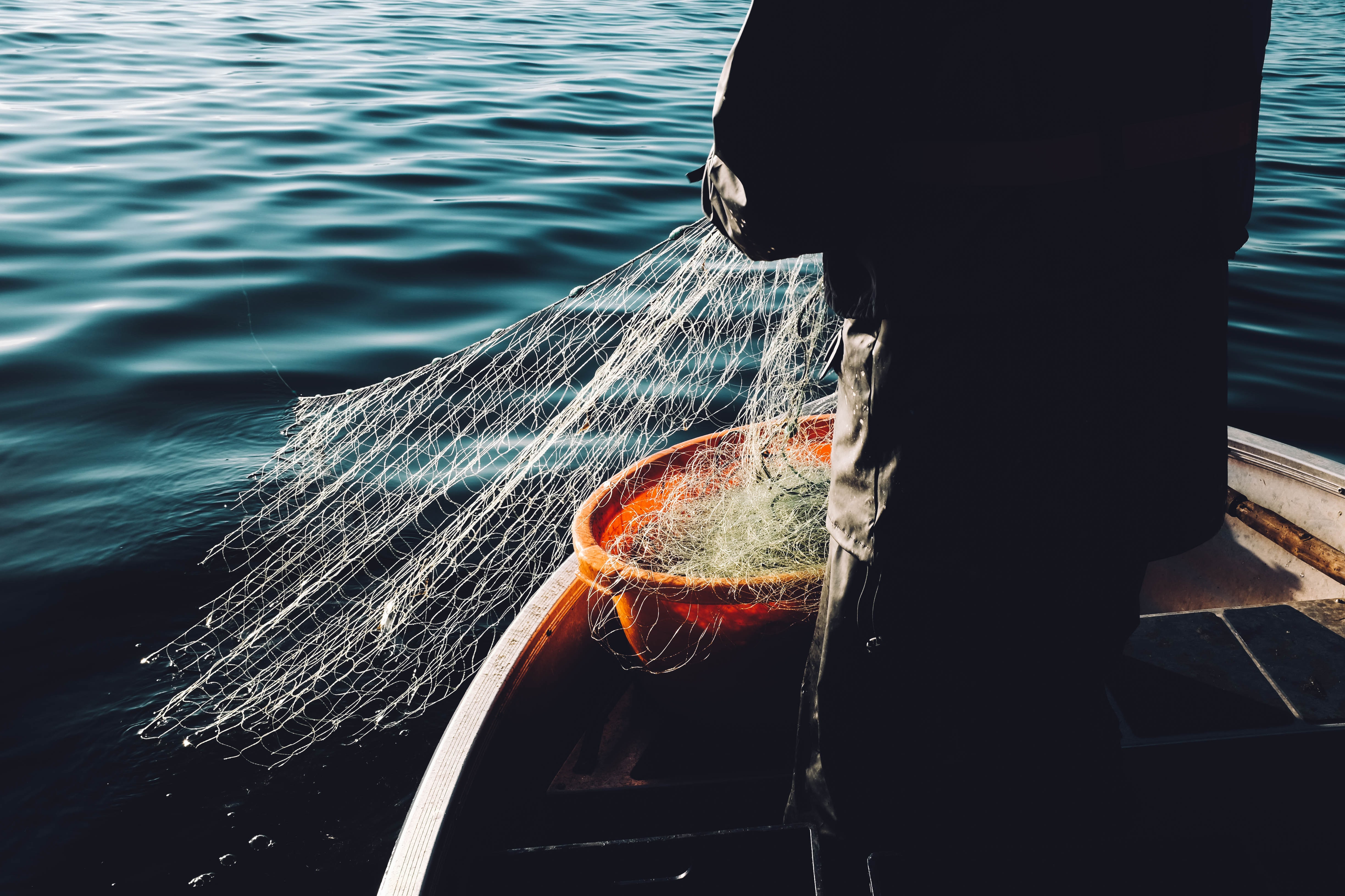 Pesca sostenibile, un progetto per recuperare reti dismesse e riutilizzare gusci d’arsella