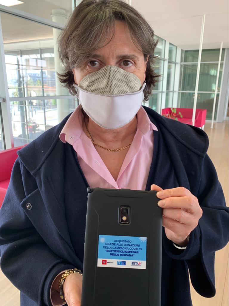 Tablet nelle Rsa, domani Stefania Saccardi li consegna a Firenze e Scandicci