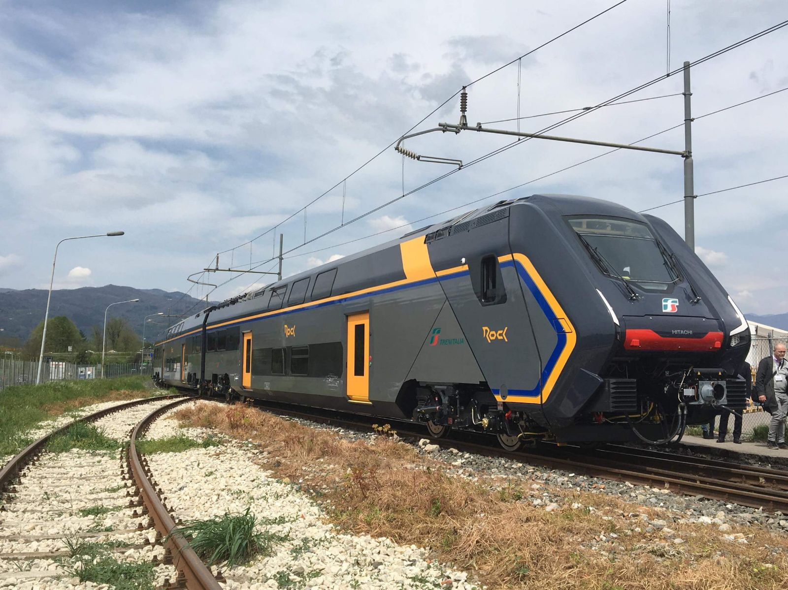 Nuovi treni Rock, da stamattina sulla tratta Firenze-Valdarno-Arezzo il primo convoglio