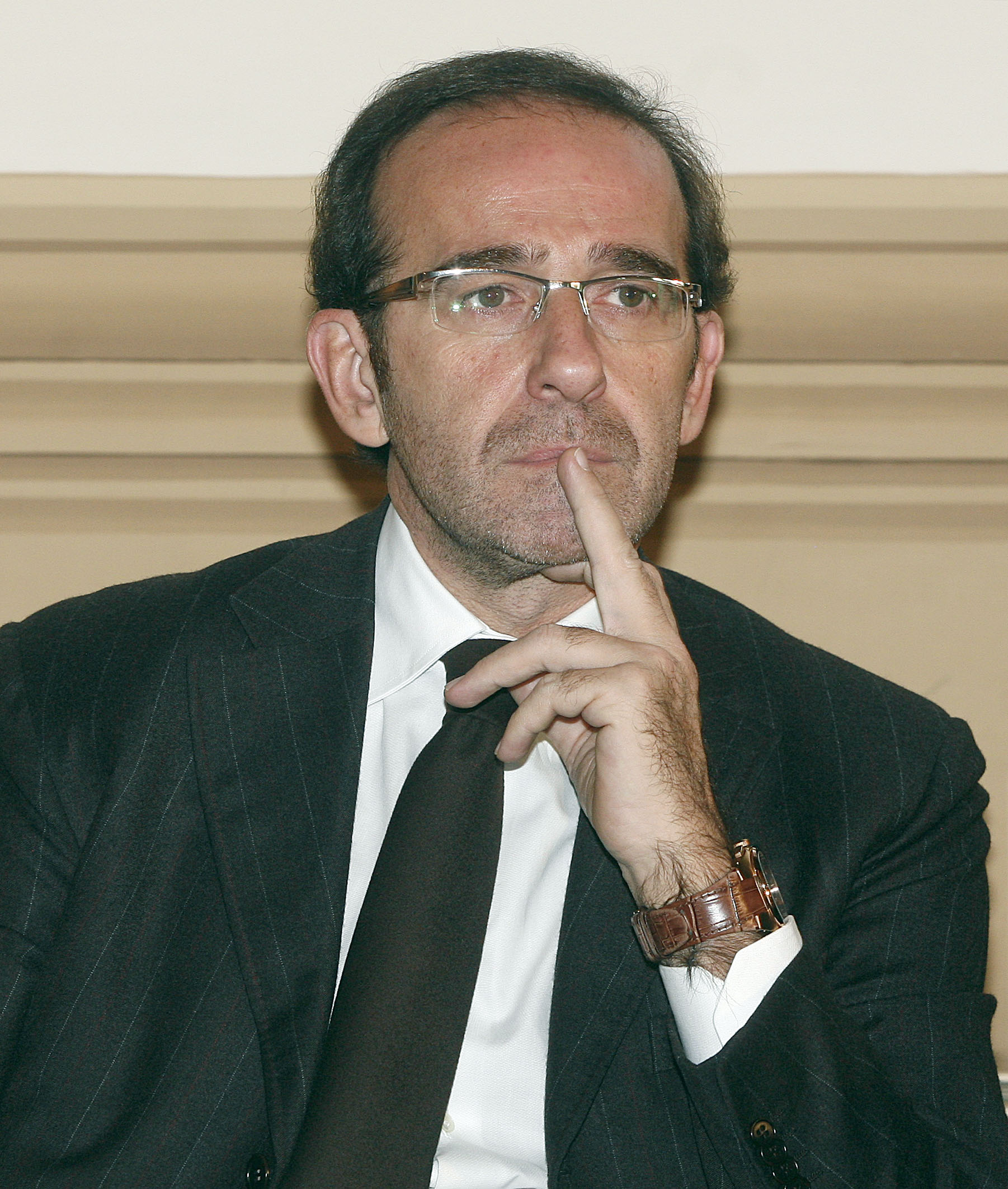 Illegalità, Nencini: 'Un applauso alla Guardia di Finanza'