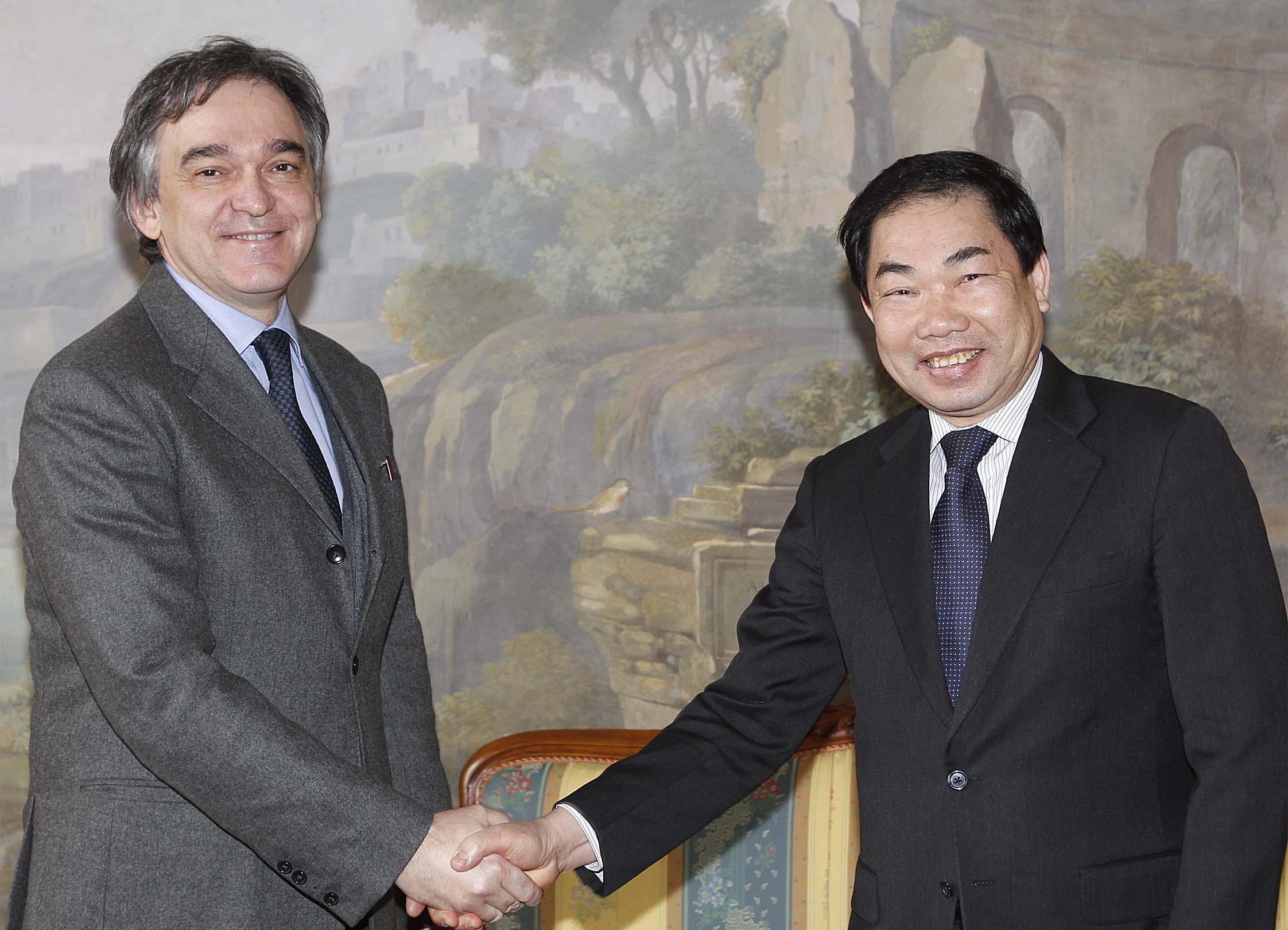 Rossi e Simoncini incontrano l'ambasciatore del Vietnam. In vista accordo di cooperazione