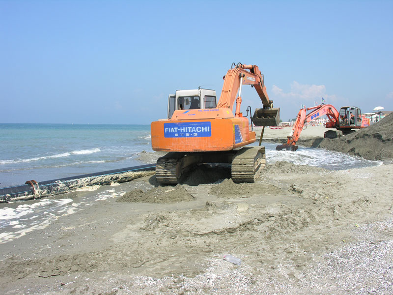 Ripascimento, sopralluogo del presidente Rossi sui cantieri della costa Toscana