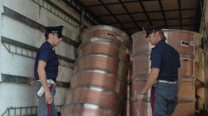 Furto di rame a Tombolo, disagi per i pendolari