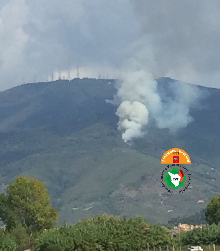 Incendio boschivo sul Monte Serra, nel Comune di Calci (Pi)