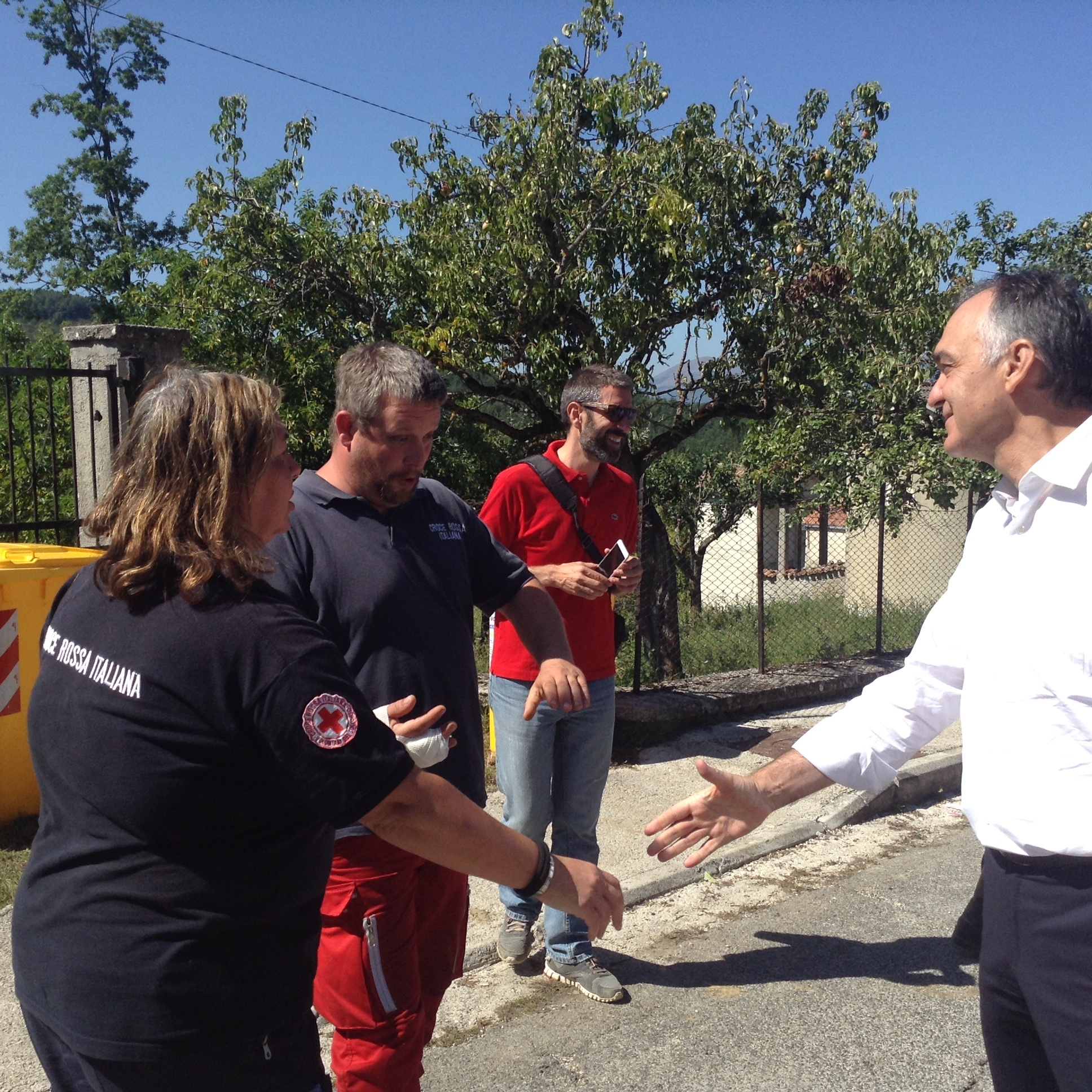Terremoto centro Italia, Rossi al campo di Amatrice: