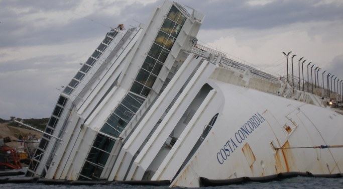 Concordia, Regione a Governo: tempi certi per rimozione e decreto urgente per adeguare porto di Piombino