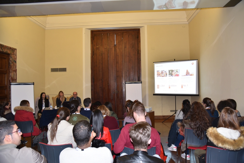 Istruzione e lavoro, trecentosessanta studenti a scuola d'azienda al Palaffari