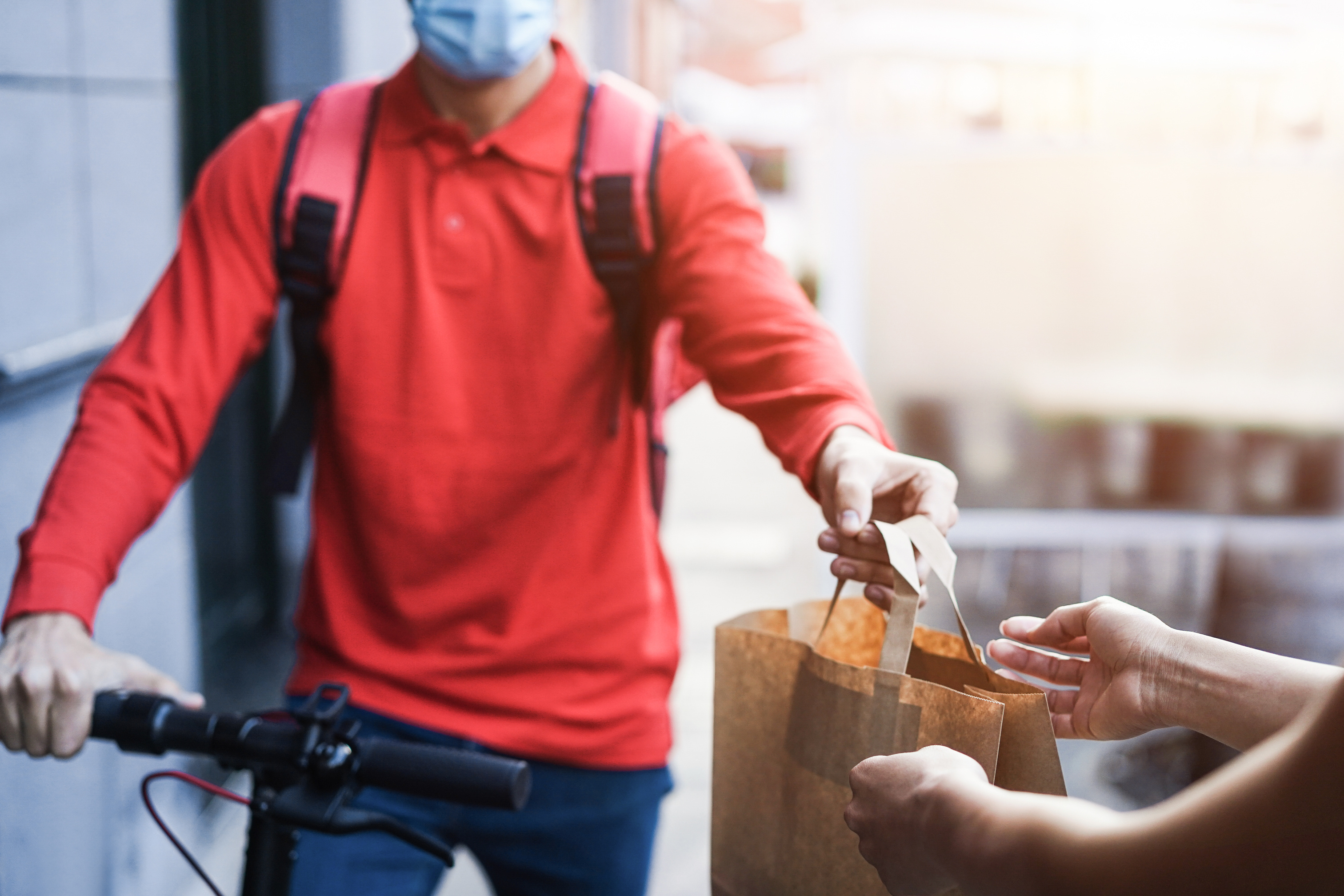 Riders e lavoratori piattaforme digitali, in arrivo indirizzi per tutela e sicurezza