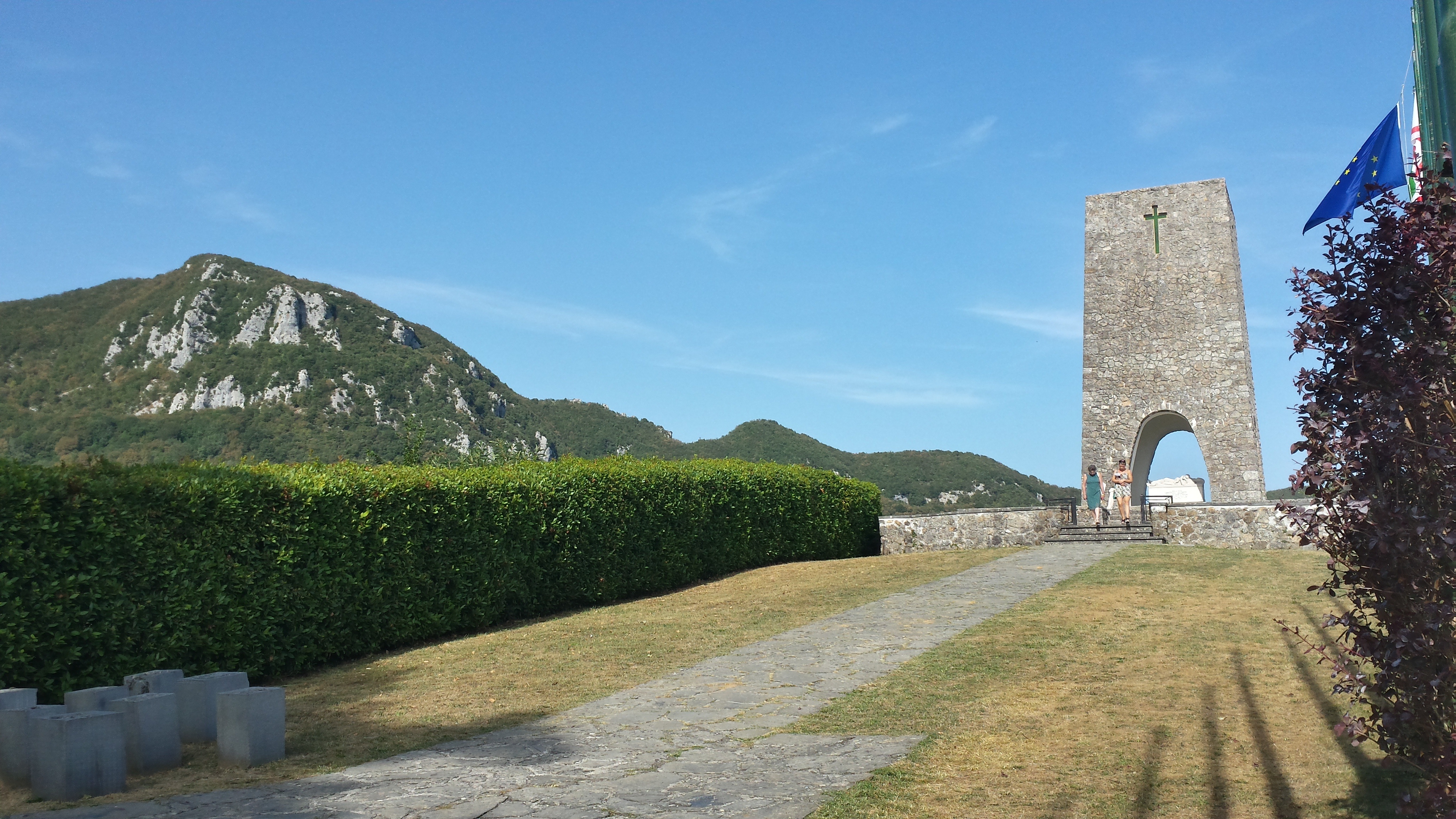 Toscana e Emilia-Romagna insieme per il cammino Sant’Anna di Stazzema-Monte Sole