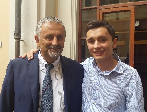 Punire, ma anche premiare: la rivoluzione della sicurezza stradale parte dai giovani