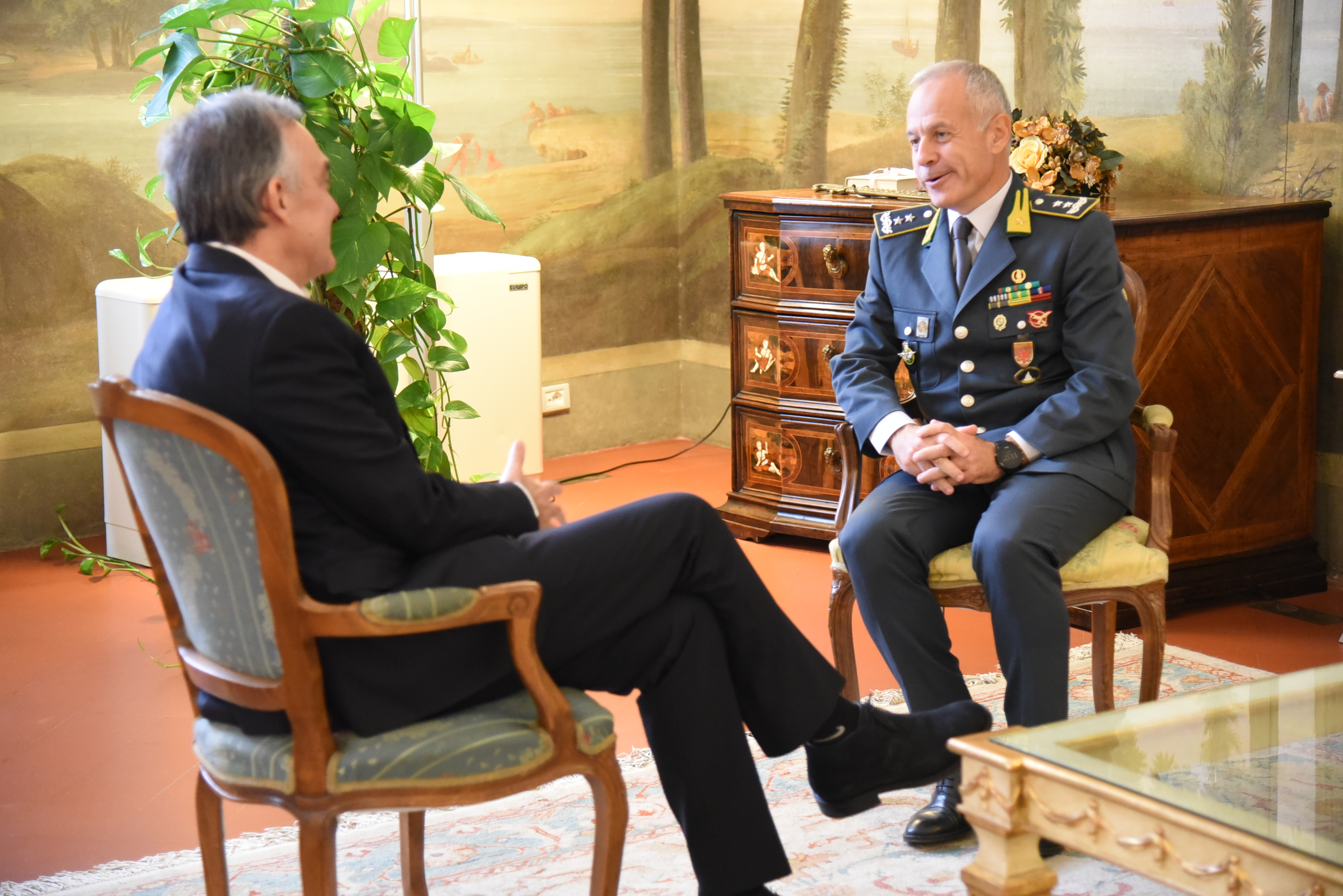 Rossi incontra il nuovo comandante della Guardia di Finanza in Toscana