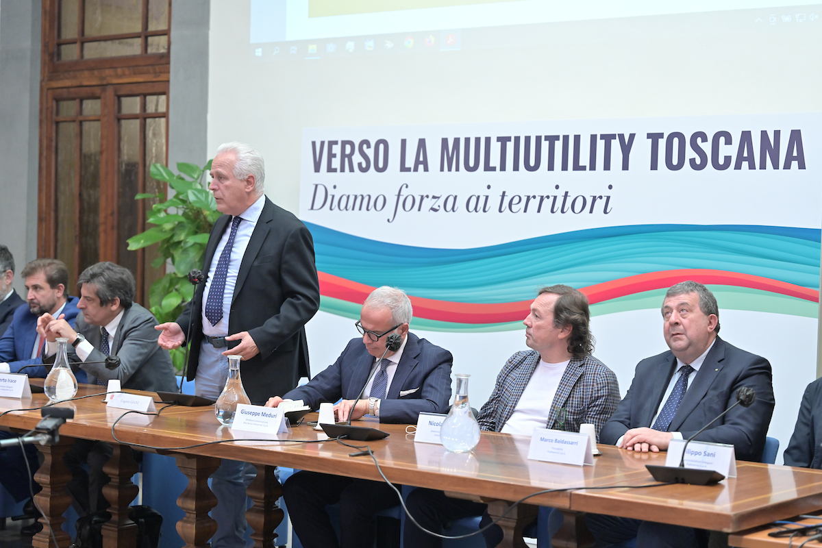 Verso una multiutility toscana, presentata la proposta. Giani: “Un momento storico”