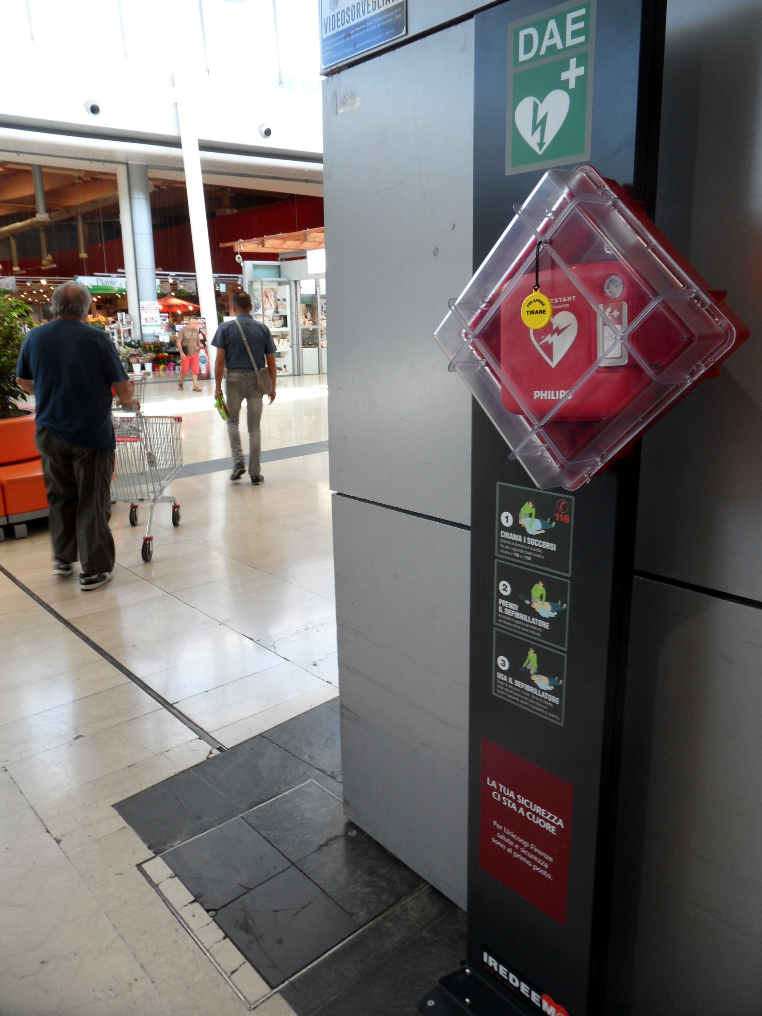 Un defibrillatore in ogni Coop, siglato l'accordo con la Regione