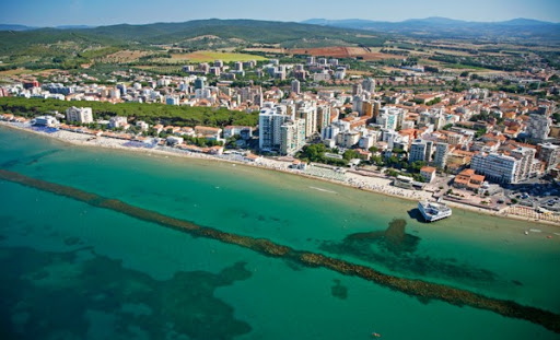 Immagine "Vaccini in spiaggia", a Follonica il 7 agosto avvio con le autorità regionali