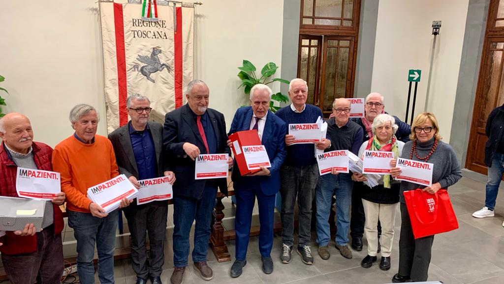 Raccolta di firme per salvare la sanità, Cgil consegna alla Regione le prime sessantamila