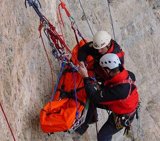 Soccorso in montagna e in grotta, rinnovata la convenzione tra Regione e Club Alpino Italiano