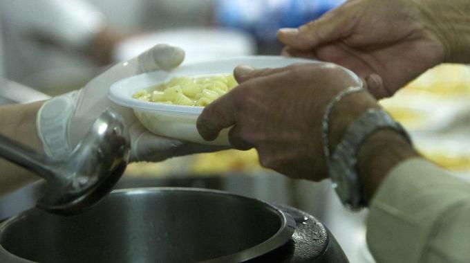Poverta' in Toscana: Dossier Caritas 2014. Numeri e volti, dati e storie