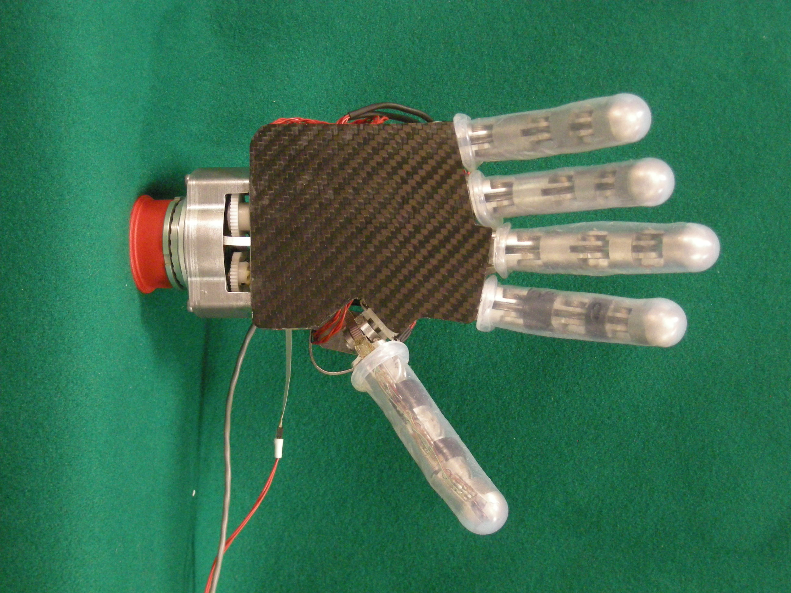 Expo2015: rubata (ma subito sostituita) la mano robotica del Sant'Anna.