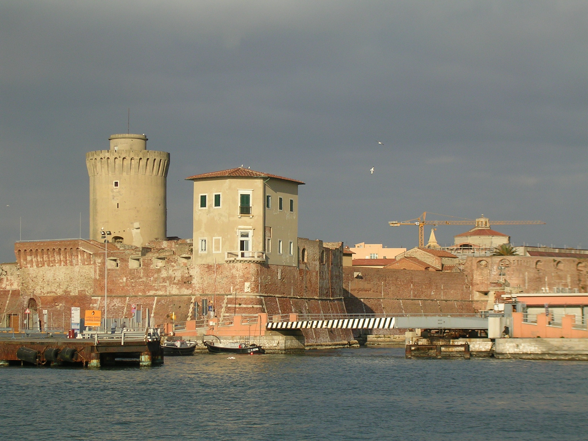 Finanziaria, 10 milioni per Livorno, sgravi Irap e interventi per tutte le aree di crisi