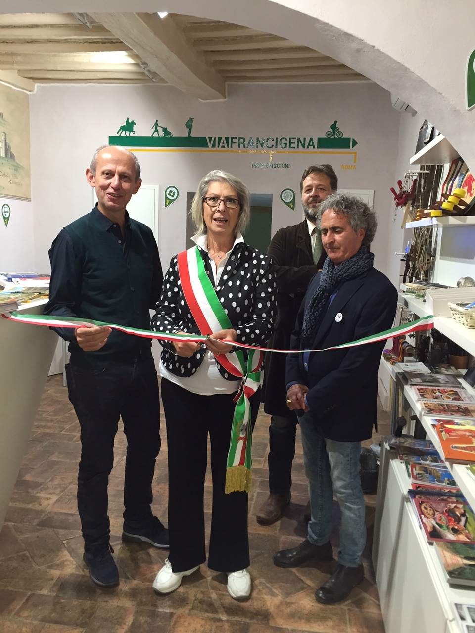 Francigena, inaugurati ostello e punto sosta a Monteriggioni