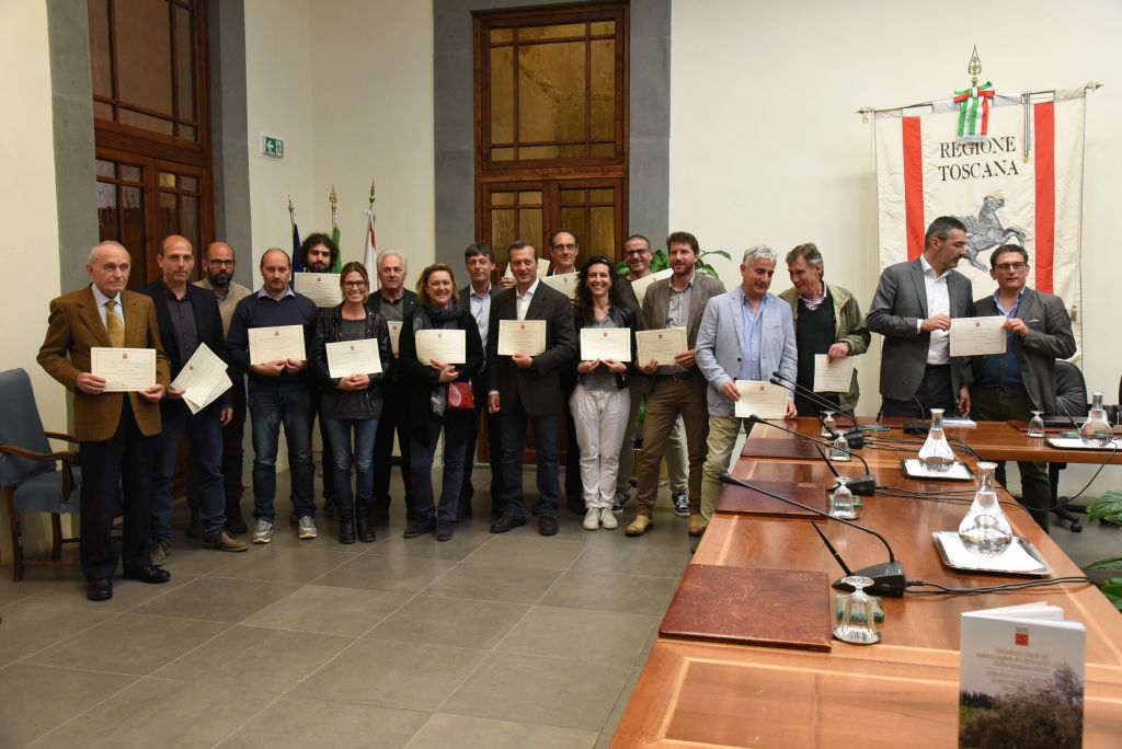 Selezione 2017: ecco le 23 eccellenze dell'olio extravergine della Toscana